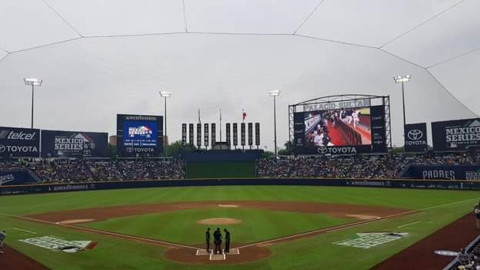 Padres iguala la México Series (1-1) al ganar a Dodgers 7-4
