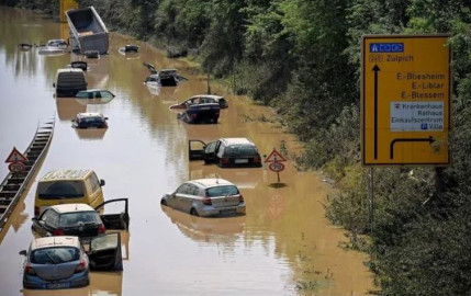 Suman más de 180 muertos tras fuertes inundaciones en Alemania y Bélgica  