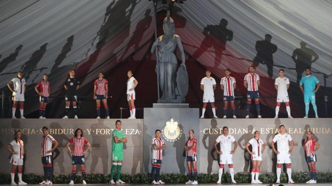 ¡Mira los nuevos uniformes de Chivas!