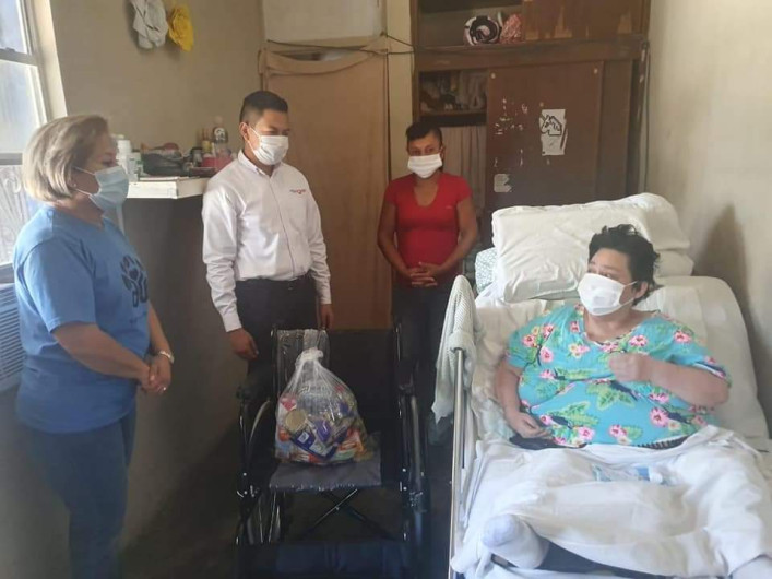 DIF Reynosa y voluntariado entregan beneficios casa por casa