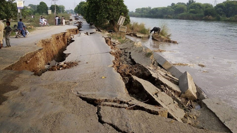  Aumenta a 19 el número de muertos tras el terremoto en Pakistán