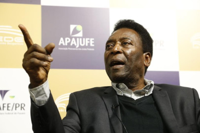 Pelé es hospitalizan por agotamiento severo