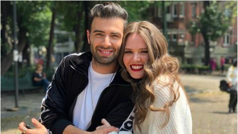 Jencarlos Canela presenta “Por algo será” con Joy