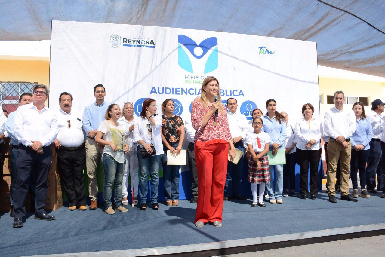 Llevan a cabo Audiencia Pública en Los Almendros