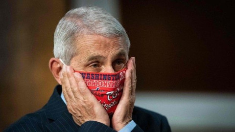 Anthony Fauci expresó la necesidad de cubrir los ojos para evitar contagios de COVID-19 