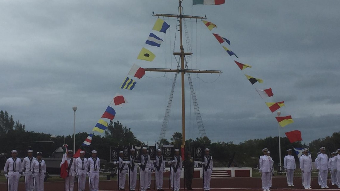Realizan ceremonia de ascensos e imposición de condecoraciones al personal naval