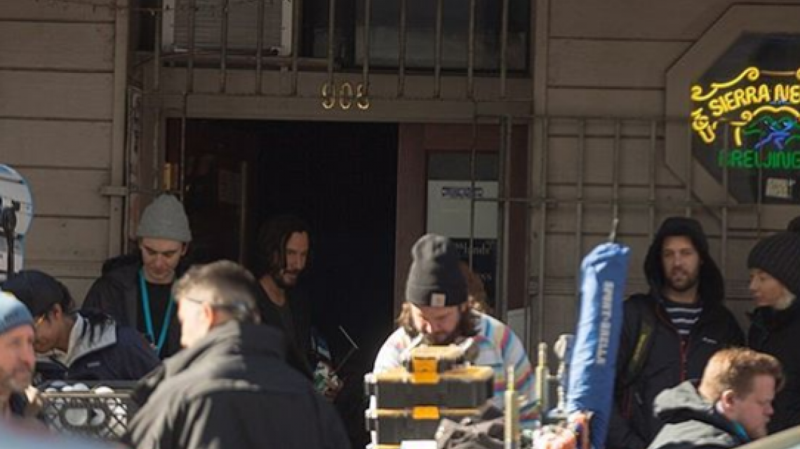 Filtran primeras imágenes de Keanu Reeves en el set de “Matrix 4”