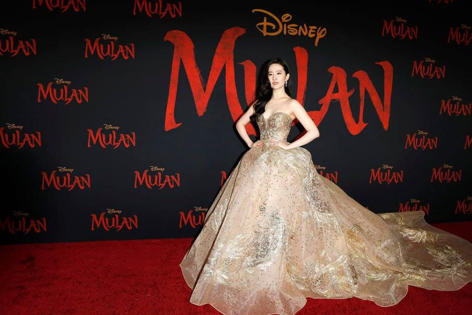 Pese a coronavirus, "Mulan" se estrena por lo alto en Hollywood 