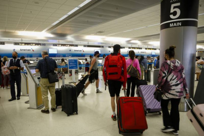 EU eliminará requisito de prueba negativa Covid-19 para viajeros internacionales