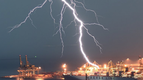 #Galería Las espectaculares tormentas eléctricas en Japón, Italia y España