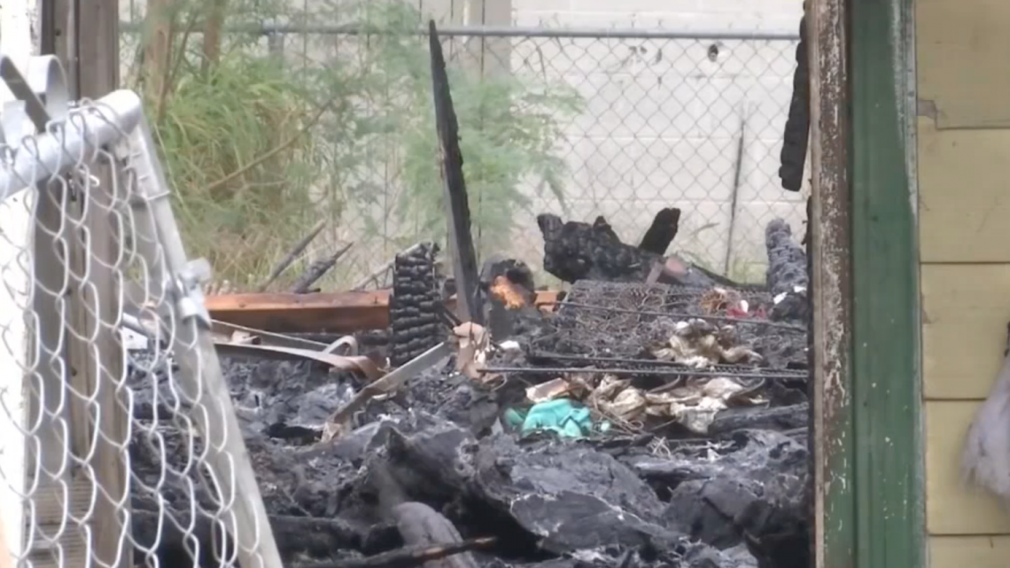 Se quema una casa abandonada en Pharr