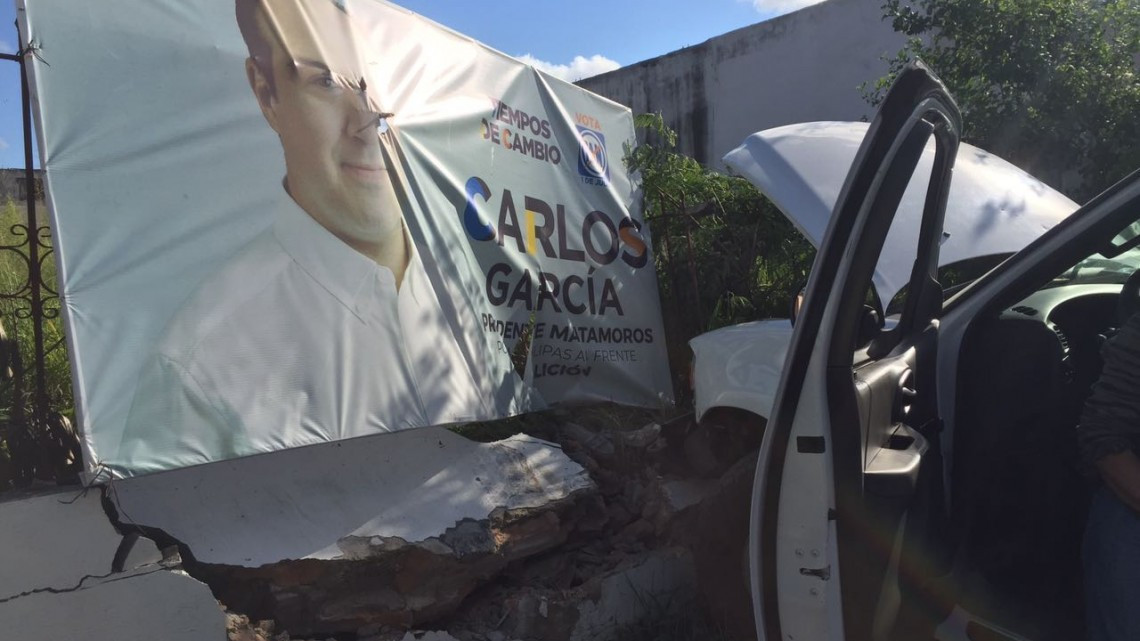 Choque daña propaganda de Carlos "Chito" García