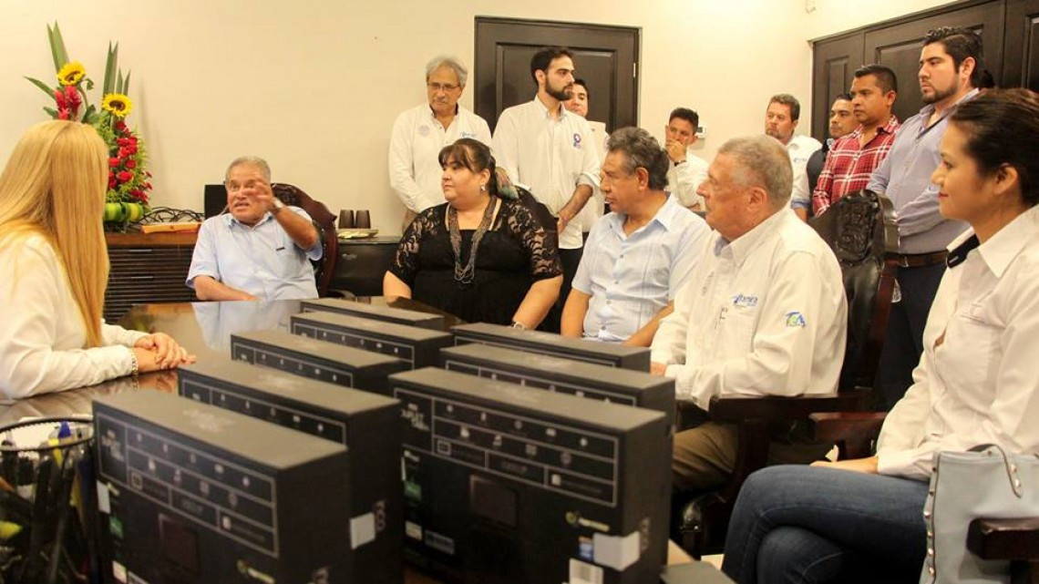 Ayuntamiento en apoyo a micro y pequeños empresarios