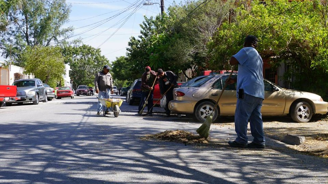 Dan mantenimiento a Fraccionamiento Río Bravo