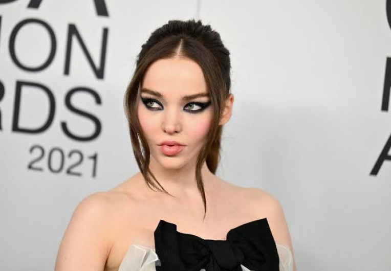 Dove Cameron admite sufrir depresión y disforia