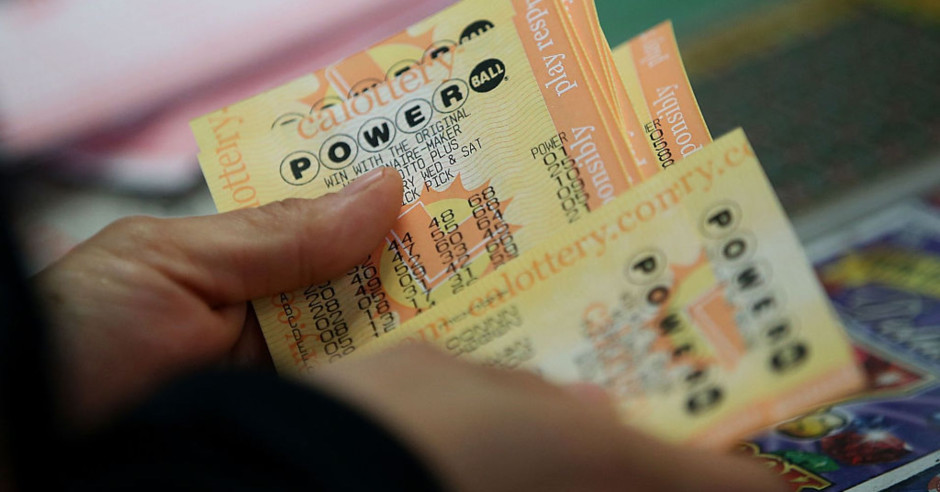 Revelan los números ganadores del premio Powerball por $750 mdd