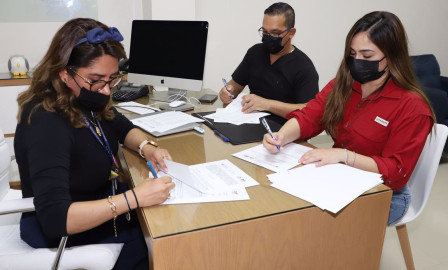 Firma convenio DIF Reynosa y Clínica Roma 