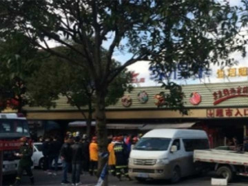 Al menos dos muertos por derrumbe de supermercado en China