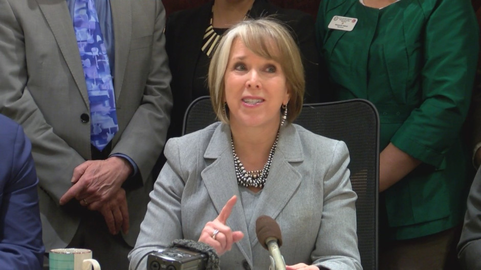 Piden a gobernadora en EU no compartir información de migrantes con oficinas federales