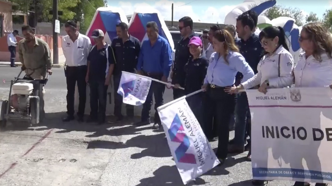 Alcaldesa de Miguel Alemán da banderazo de inicio de obras