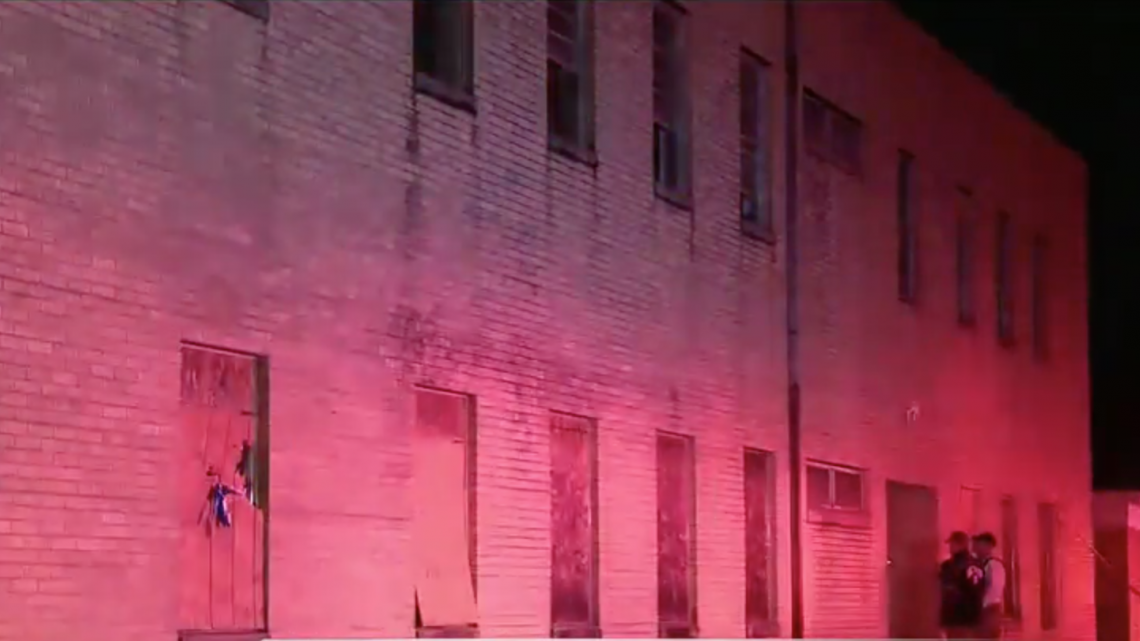  Se incendia iglesia en Fort Worth; rescatan a seis personas