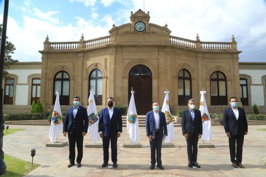 Gobernadores buscan dar marcha atrás a acuerdo de Cenace en materia energética