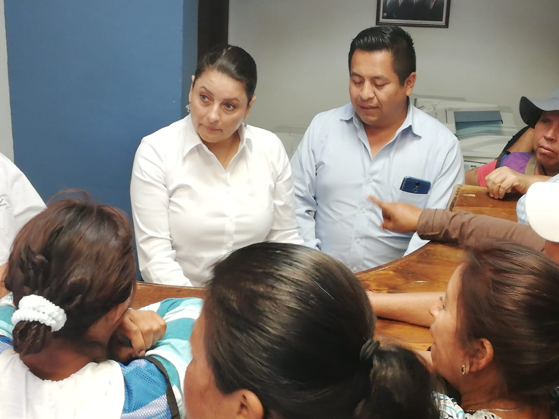 Jornaleros se manifiestan por falta de pago