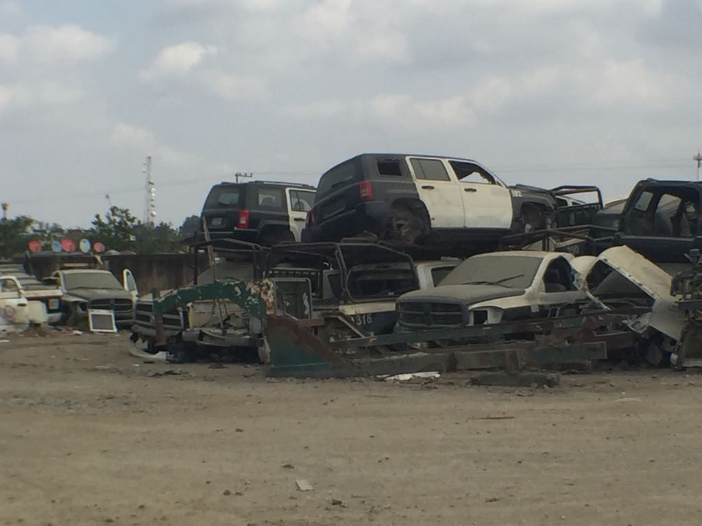 Serán dados de baja más de 40 vehículos chatarra del municipio