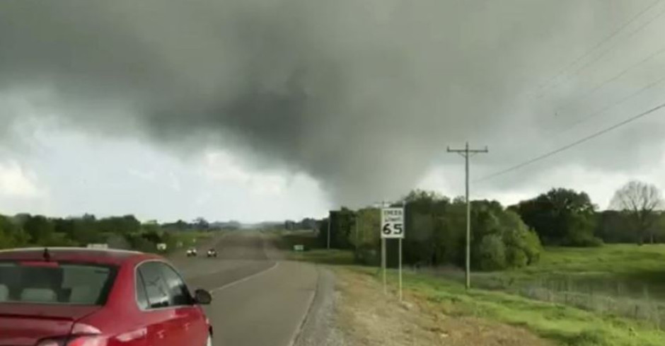 5 muertos por tormentas en Texas, Oklahoma y Louisiana