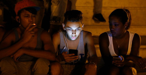 17 años tarde, pero por fin llega el internet móvil a Cuba
