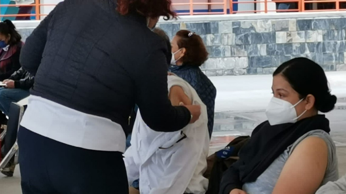 Inició vacunación de refuerzo para población de 50 a 59, 60 años y más 