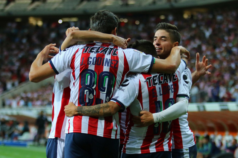 Las Chivas se meten a las Semis de la Concachampions 