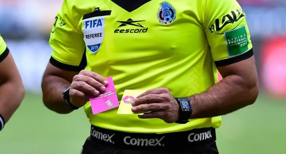 Tres árbitros más de la Liga MX dan positivo a covid-19