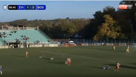 Jugadores del Bosnia Bisoko hacen manifestación durante partido 