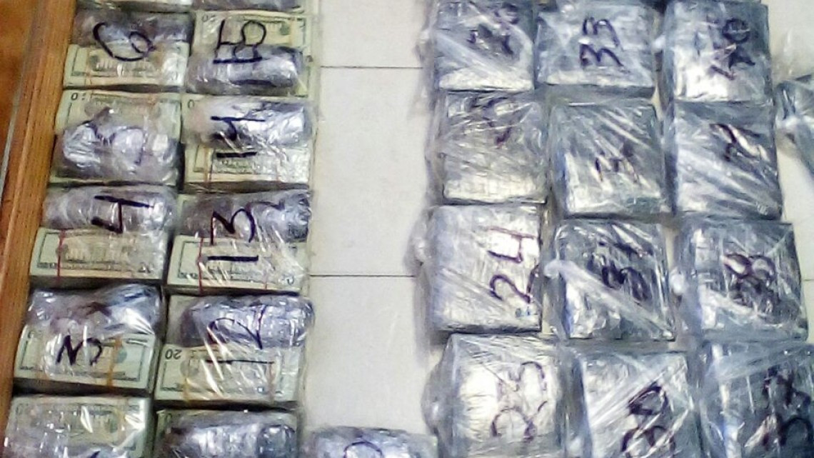 Decomisan casi 1 millón de dólares en autobús de pasajeros procedente de Reynosa