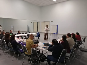 Enfrentar la violencia con poesía, títeres y sombras