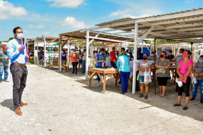 Voluntariado DIF Reynosa continúa llevando apoyo alimentario a locatarios de los diferentes tianguis de Reynosa