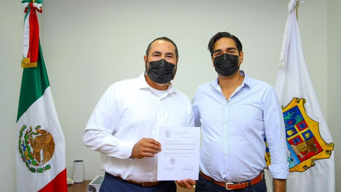 Entrega nombramientos alcalde Carlos Peña Ortiz 