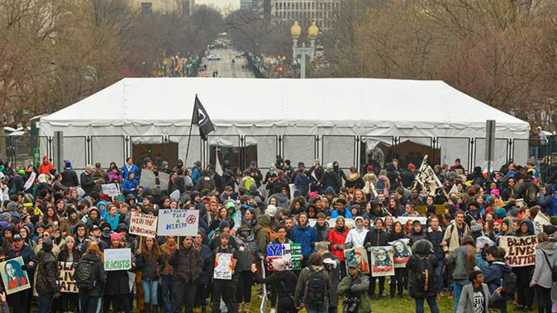Manifestaciones en Washington contra investidura de Trump