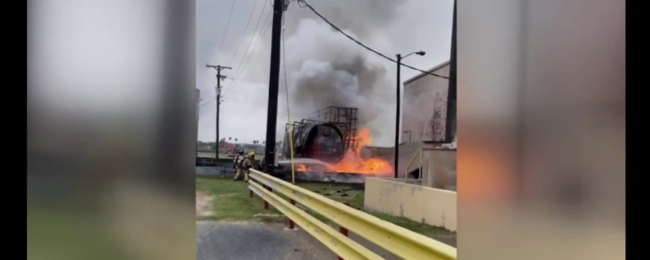 Sin heridos tras incendio en fábrica de papel en Edinburg