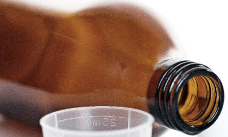 Balance de niños muertos tras ingerir jarabes en Indonesia sube a 113