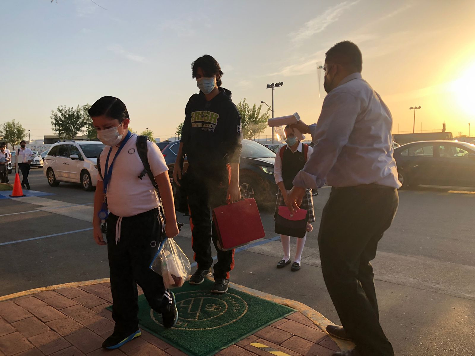 Regresan a clases presenciales un total de 77 escuelas públicas y privadas en Nuevo Laredo