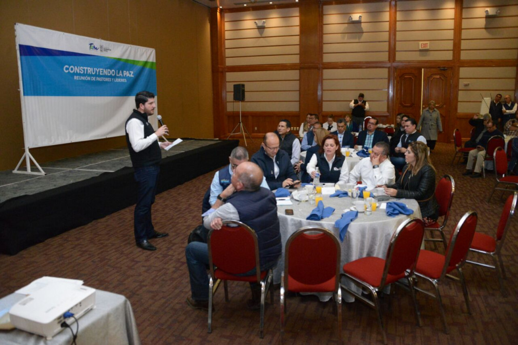 Sostienen encuentro con organizaciones religiosas