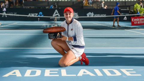 Ashleigh Barty gana el título de Adelaida 
