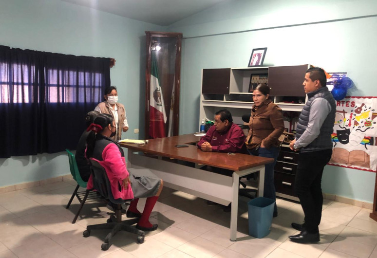 Acompaña Derechos Humanos a alumna que se le negó acceso a tele secundaria