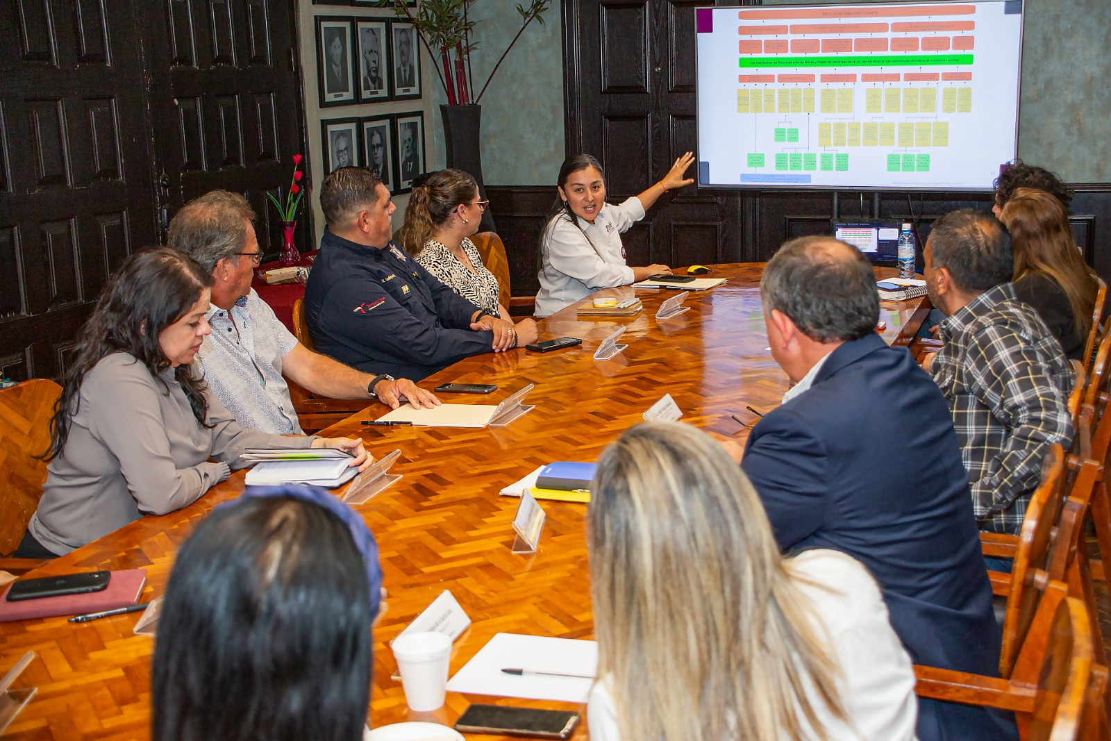 Exponen avances de trabajos en Tamul-Las Brisas;  esfuerzo del Municipio,  Infonvit y Fundación Hogares