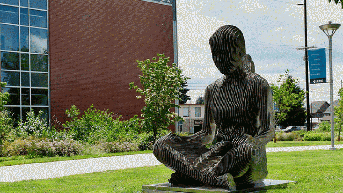 Estas esculturas 'desaparecen' frente a ti 