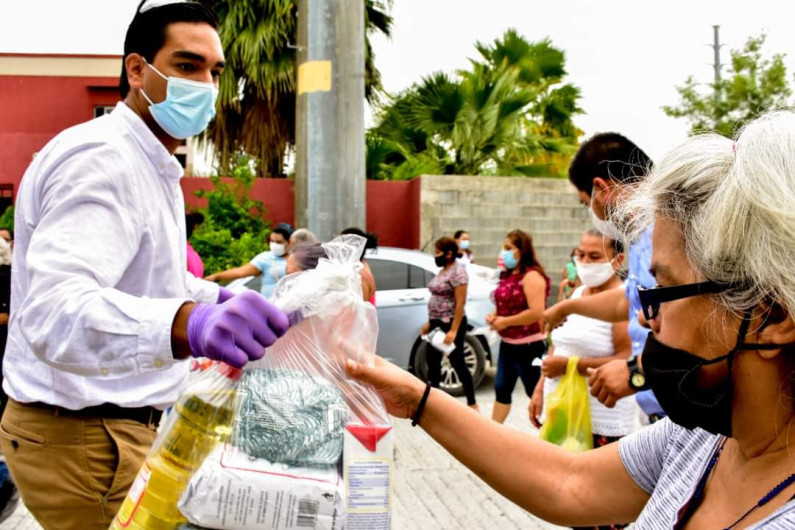 Sistema DIF Reynosa continua con la entrega de apoyos