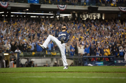 Brewers se llevan el segundo juego ante Colorado