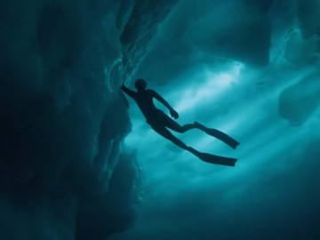 Así es como un fotógrafo captó lo que hay debajo de un iceberg